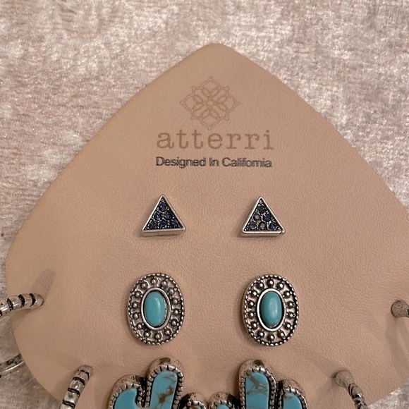 Brand New Atterri Southwest Silver Tone & Turquoise Set of 5 Pairs of Earrings - Picture 2 of 12